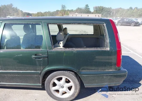 1999 Volvo V70 из США, поврежденный, VIN YV1LW55A2X2575297